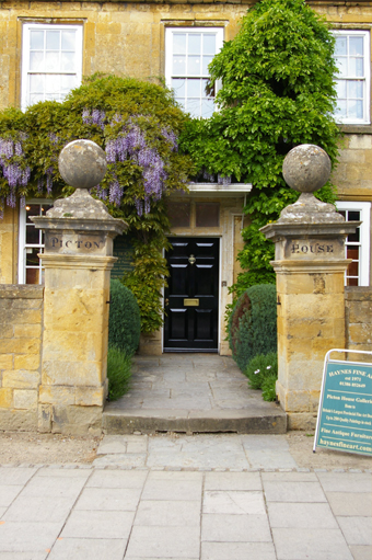 Picton House broadway